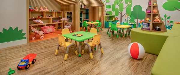 A colorida Área Infantil do Wyndham Gramado