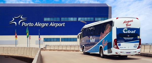 O ônibus executivo é uma das opções que fazer a ligação entre o Aeroporto de Porto Alegre a Gramado.