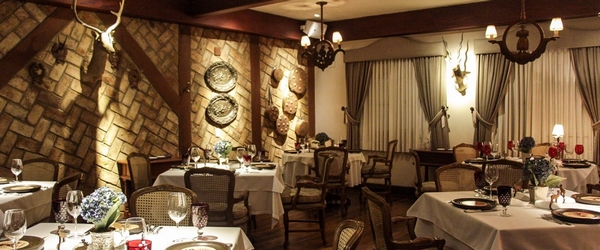 O La Caceria está entre as melhores opções de restaurantes nos resorts de Gramado.